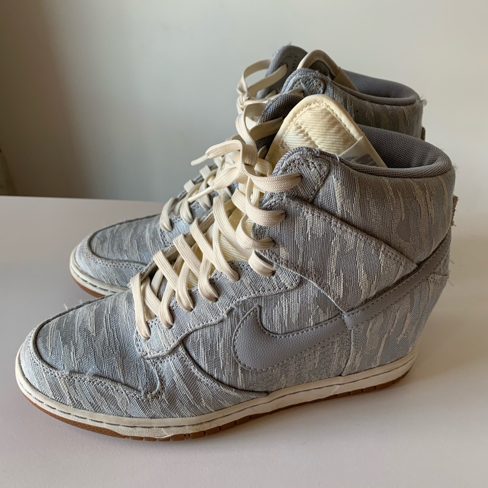 NIKE Dunk Women’s Sky High sneakers